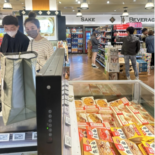 39岁姜妍与老公逛超市被偶遇!网友直呼：宋丹丹当媒人牵线太靠谱