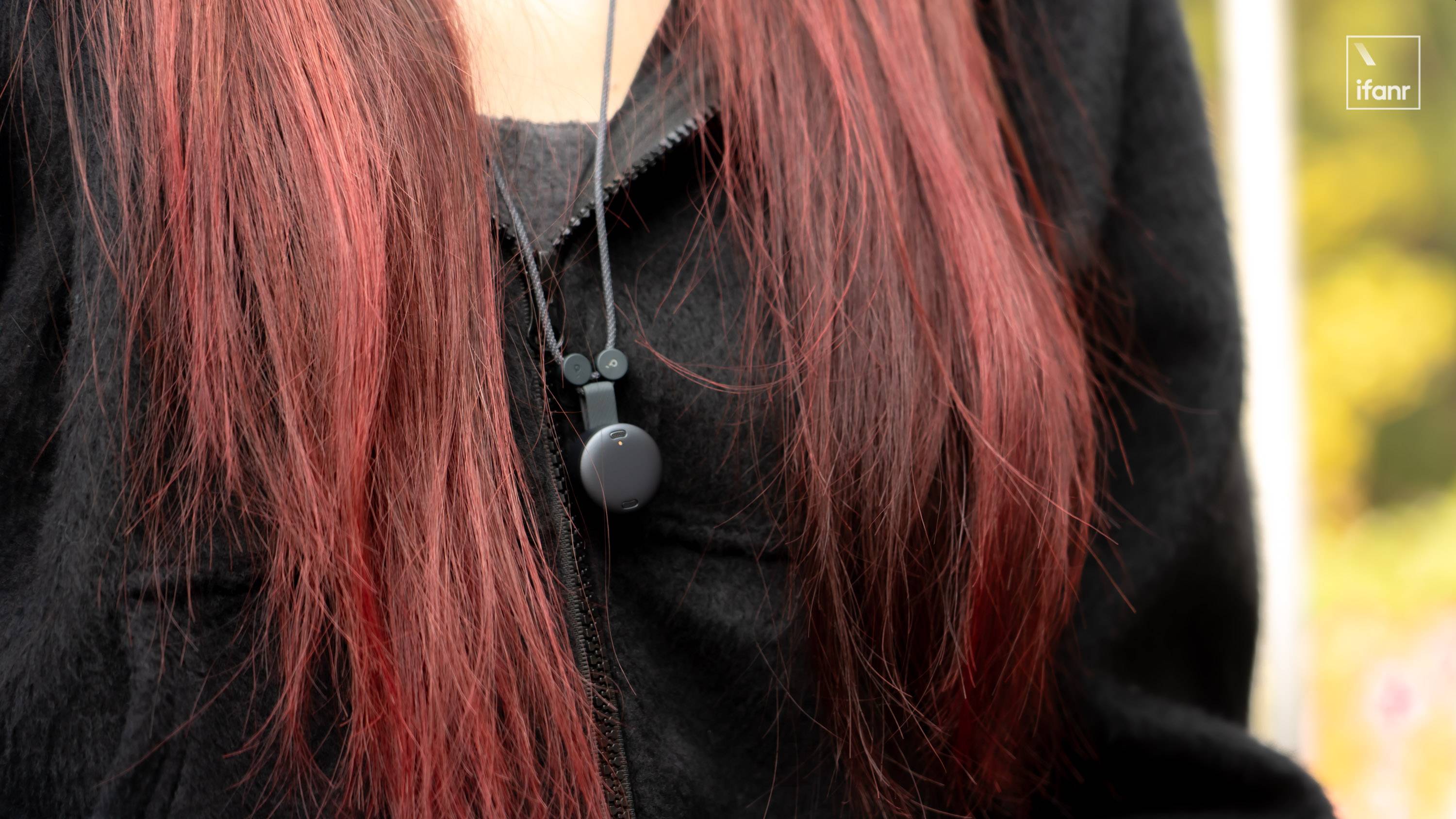 飛書聯手安克造了顆AI豆，你的「外腦」僅重 10 克