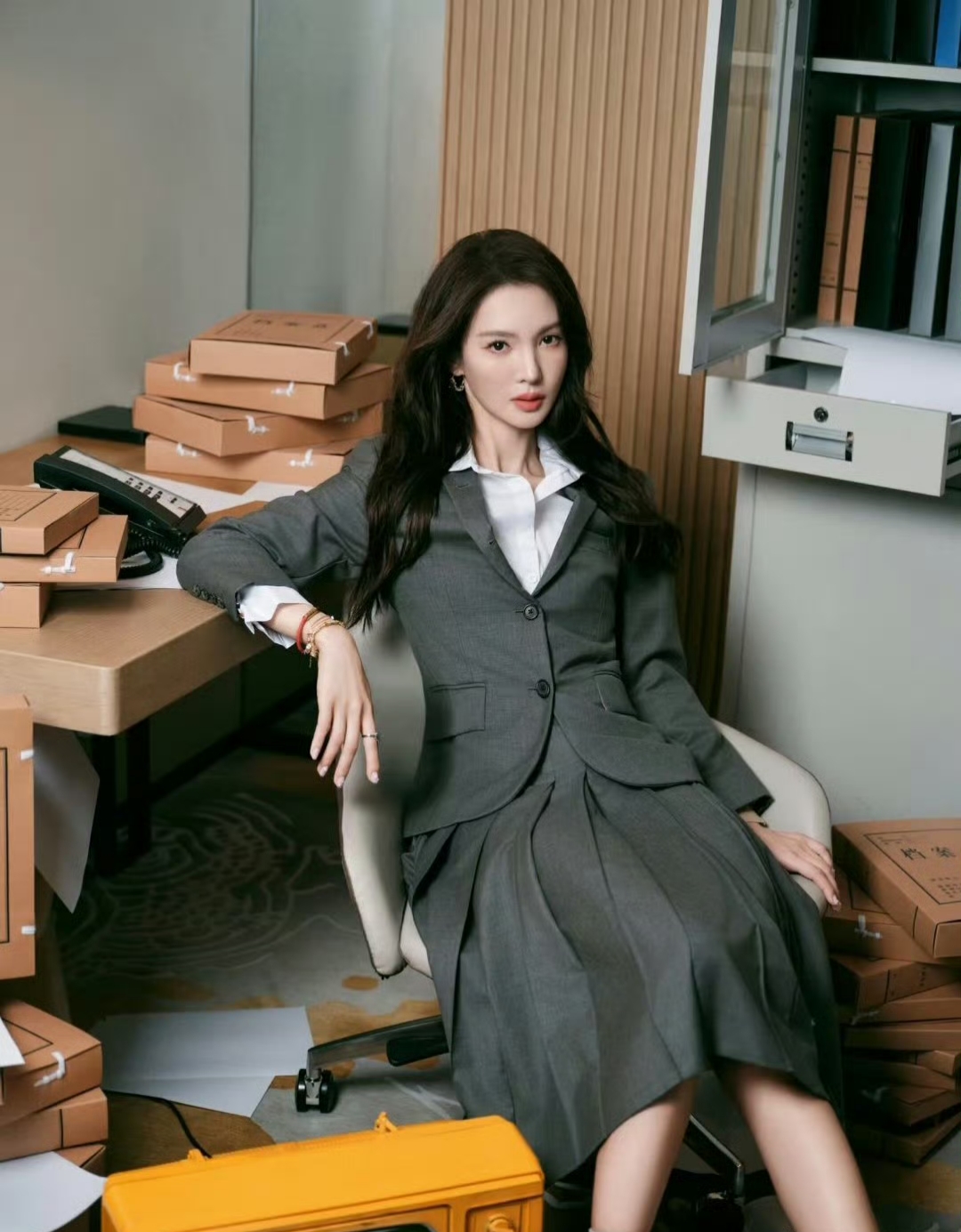 有眼尖的网友发现,金晨的嘴唇变好看了