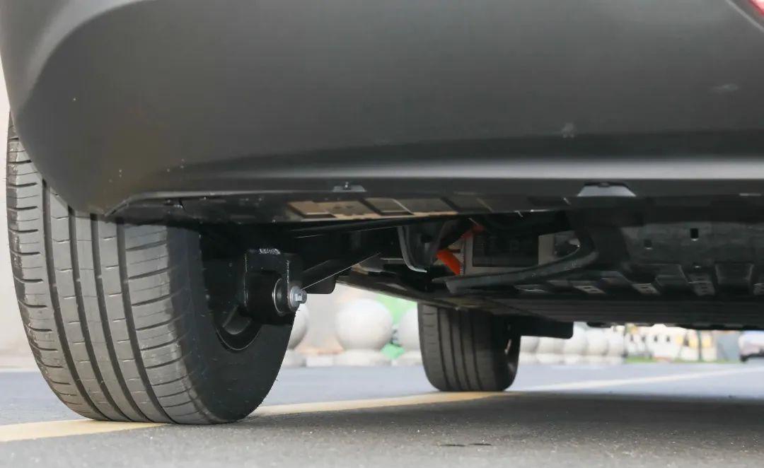卷的太狠！6.98万起，空间不输SUV，续航410km，月销28146辆