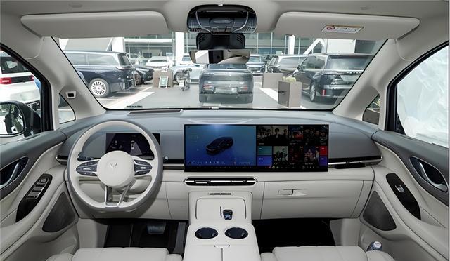 家庭出行与商务接待的优解, 这三款豪华MPV如何精准满足需求?