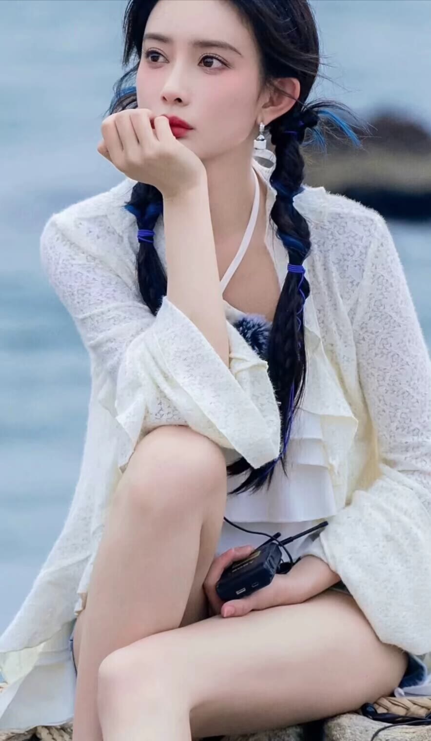 内娱造型黑马!孟子义黑纱礼裙气场全开