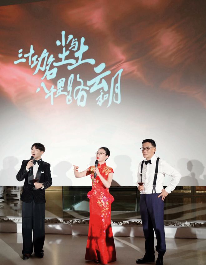 两次被德国前夫抛弃,李国庆和张丹红相恋3年,如愿娶了傻白甜