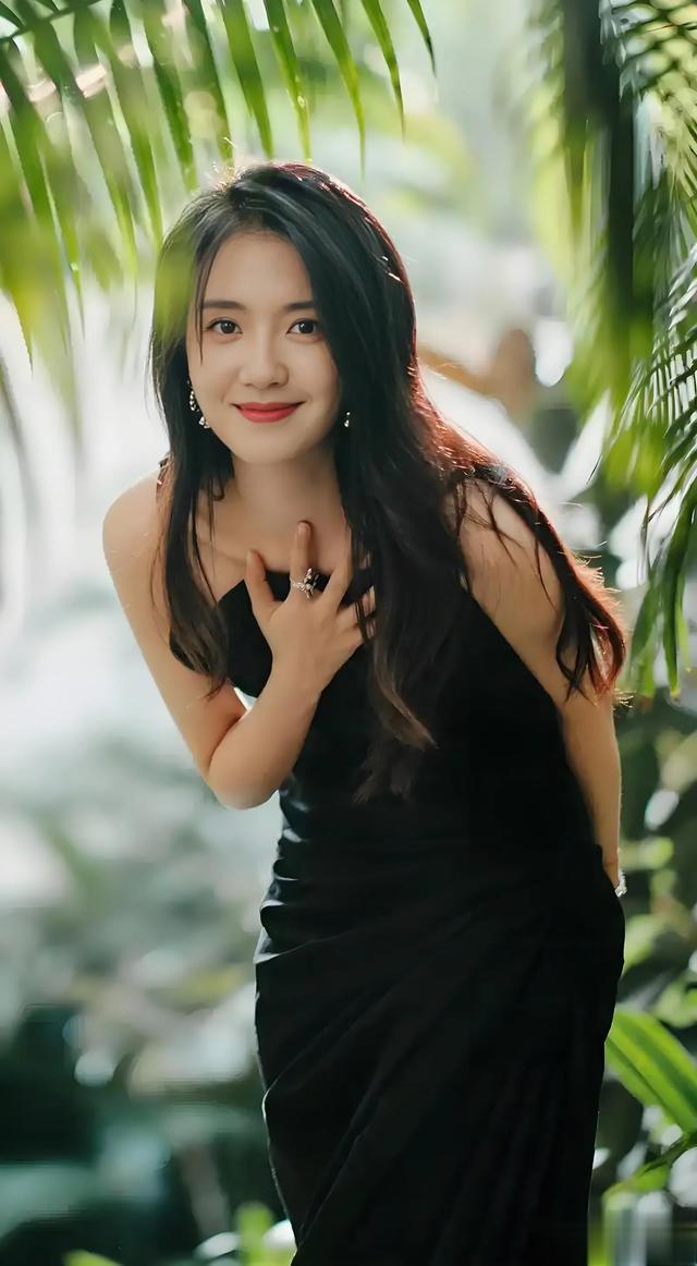 探秘小众冷门女星——许龄月