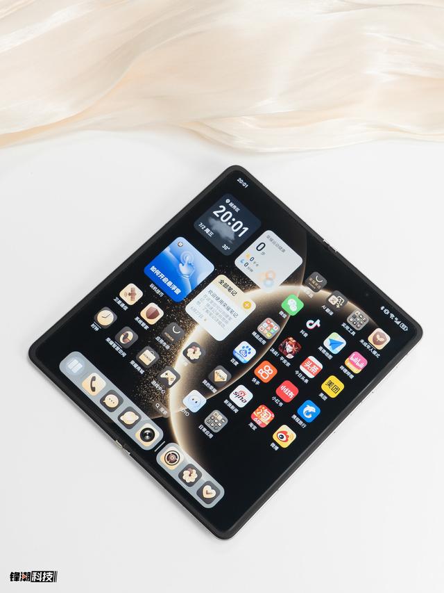 榮耀Magic V5評測：更輕薄，更智能也更強大的折疊機皇