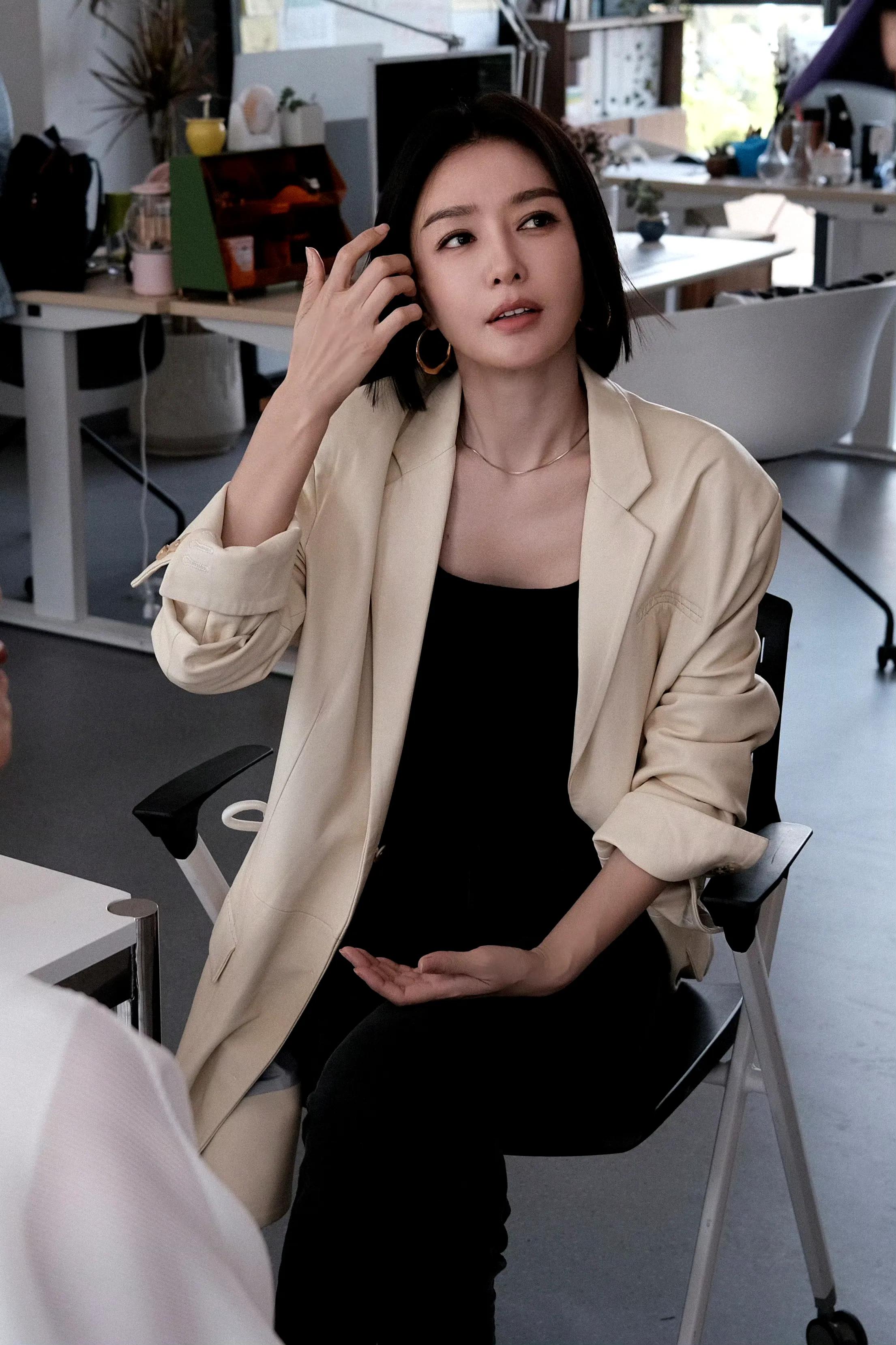 秦岚剧场写真美图