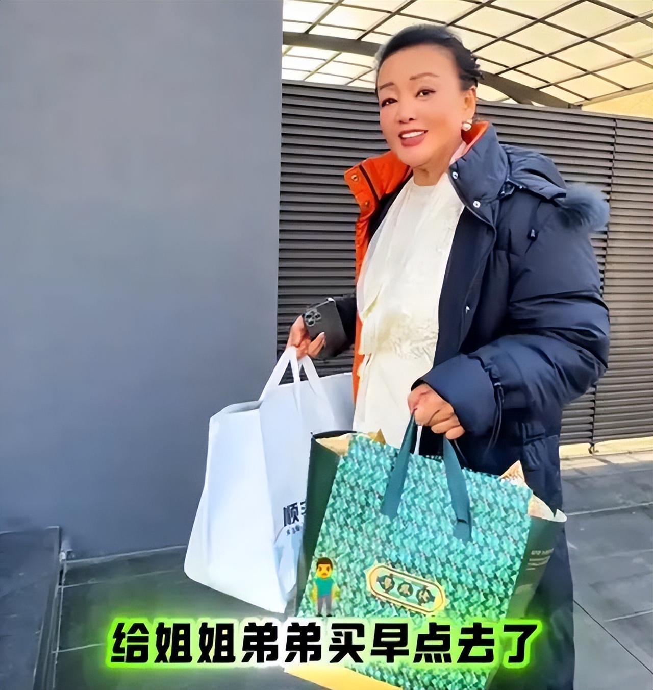 破防了！大S离世一周年,11岁玥儿首回北京过年，张兰宠孙细节暖哭