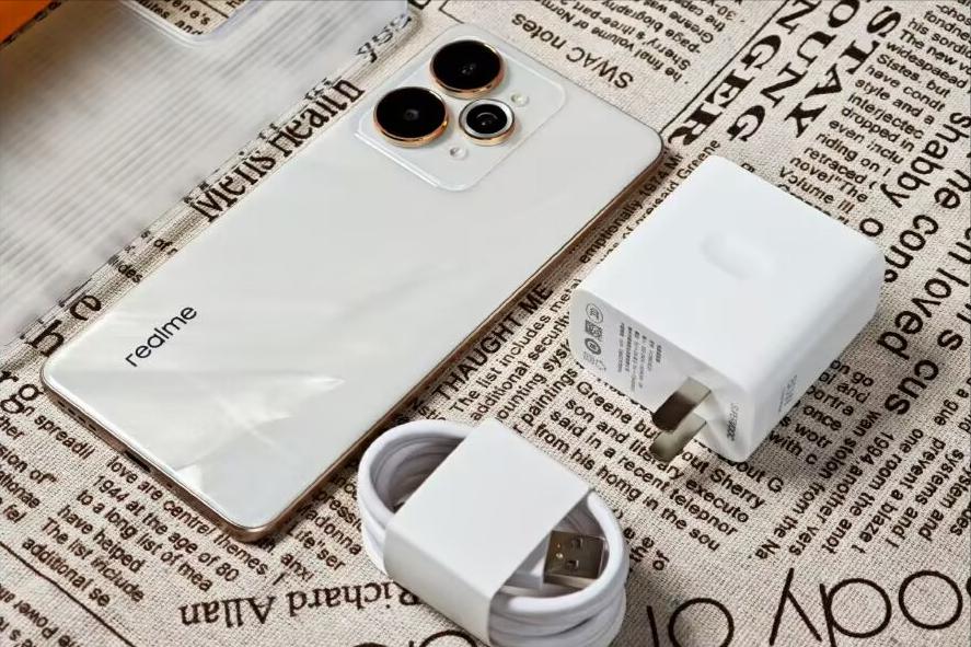 144HZ直屏+7000mAh+187克+IP69防水，國補后1699元