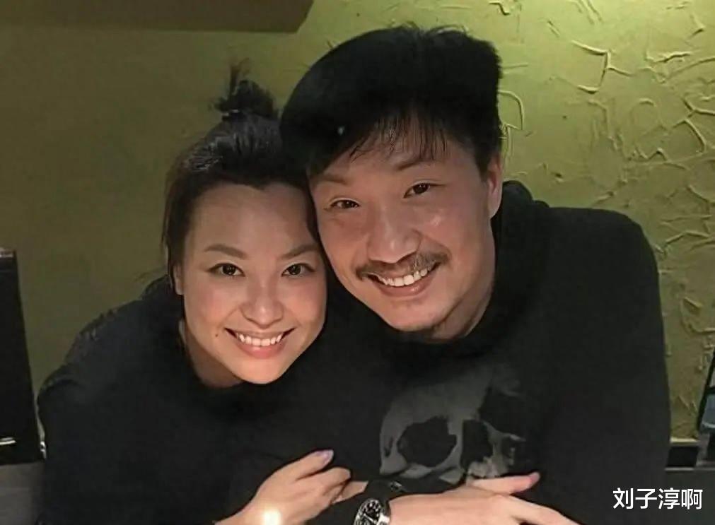 知名男星被曝又离婚！