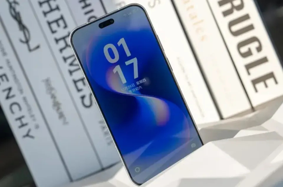 華為“開始反擊”，100倍變焦+IP69防水+鴻蒙OS6，新機售價創新低