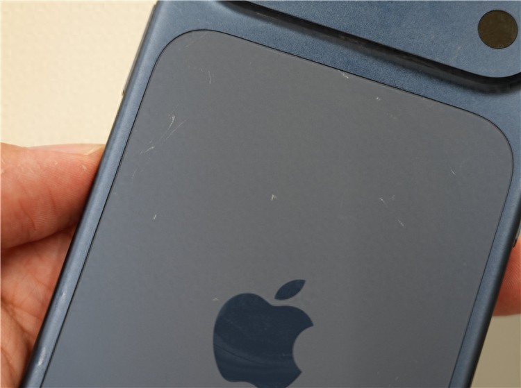 iPhone 17 Pro机身划痕太多?曝苹果官方有两种方法应对!