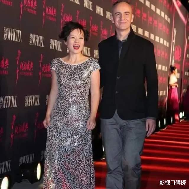 从挽回出轨到前夫哥酸评论 , 翻红的龚琳娜这波操作太体面