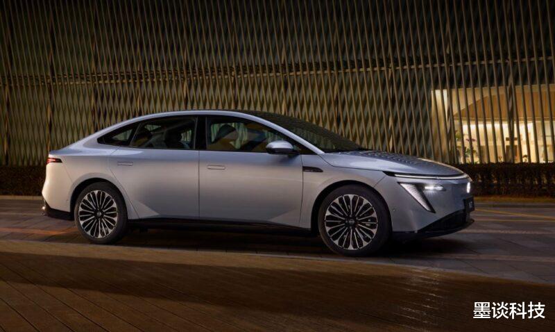 东风-日产N7纯电动轿车开始预订，仅限中国市场！