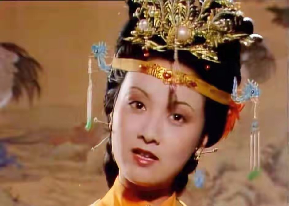 17岁拒演红楼梦，28岁决然离世，公认的美貌，但一肚子草包没文化