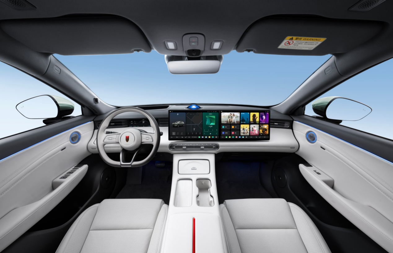 越来越懂老百姓了？17.88万起，“大五座”红旗HS6 PHEV到底值不值