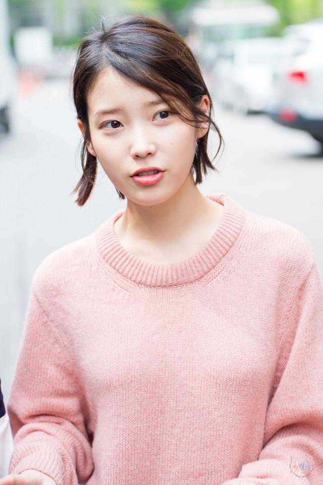 iu李知恩难得丰满一次，清纯又性感