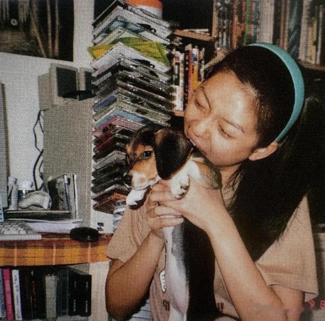 大S小时候的照片,和现在的小玥儿简直一模一样