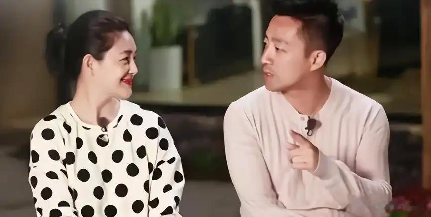 幸亏汪小菲带孩子走了,如今S家彻底成“狼窝”,3个人联手做戏!