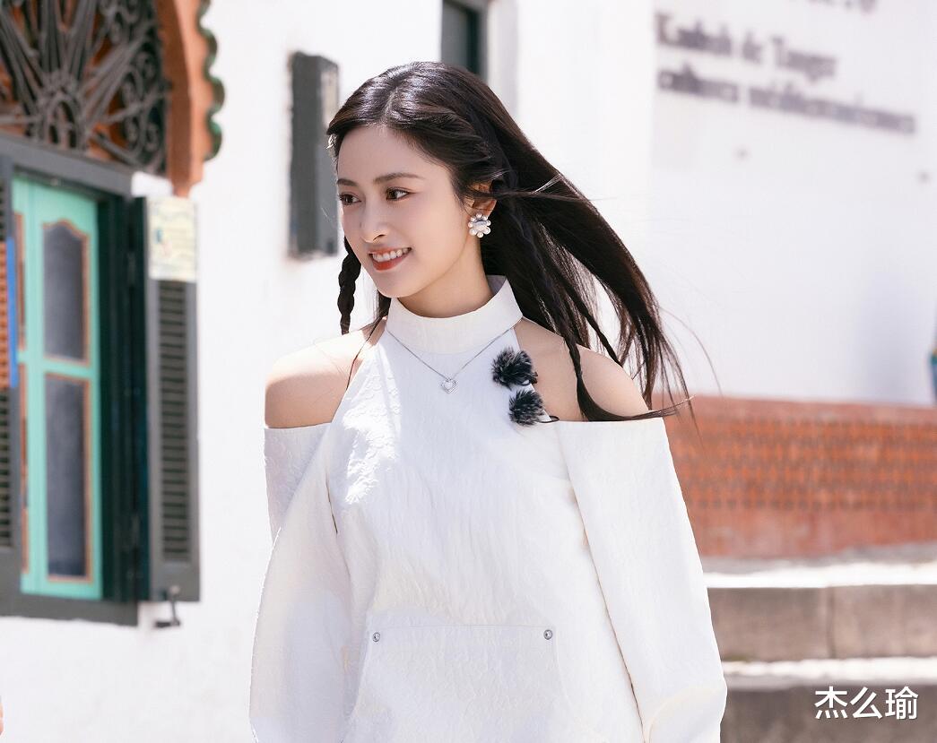 沈月的热搜，打脸《中餐厅》