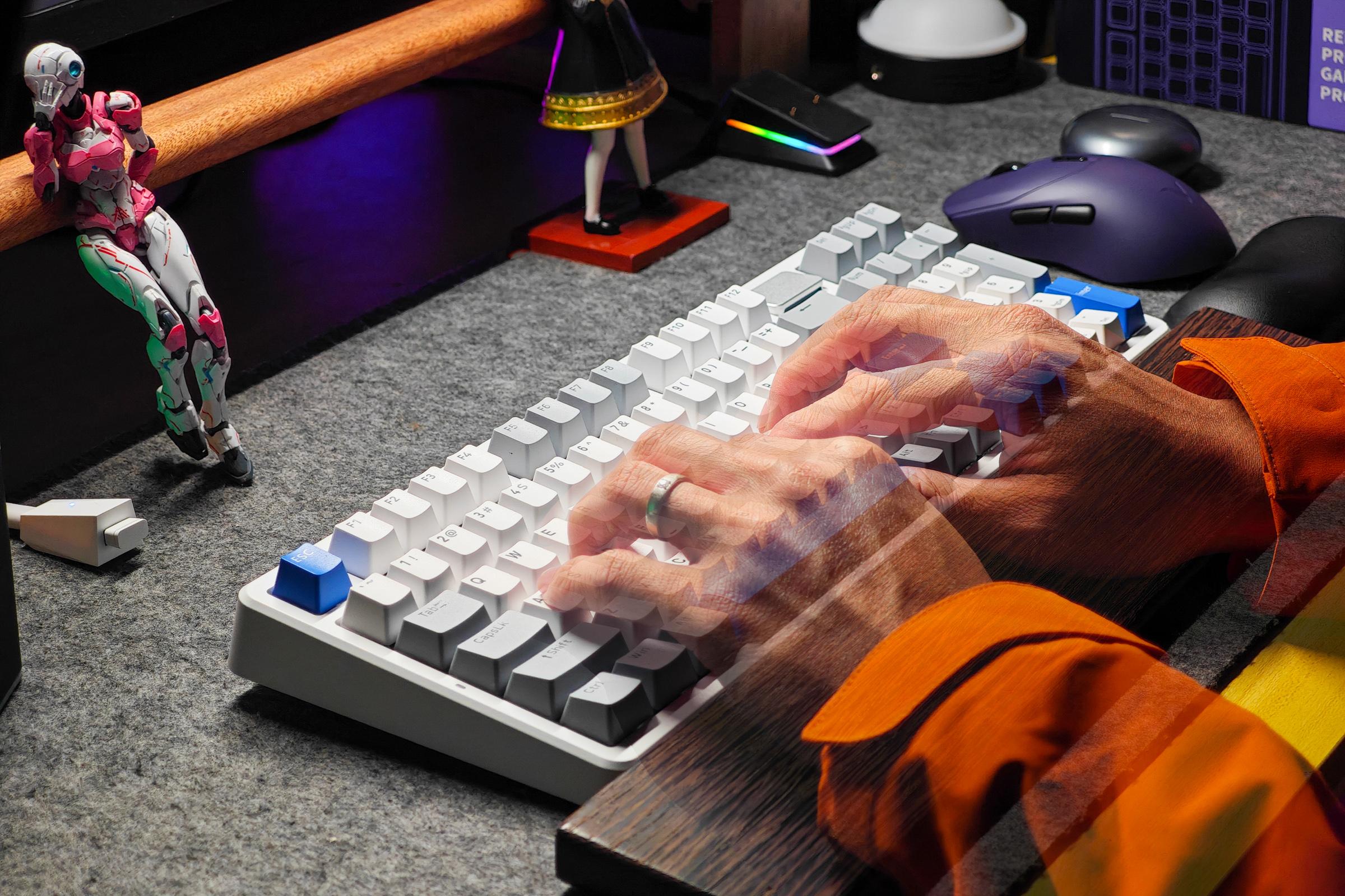 超能最强续航无线键鼠搭档：雷柏VT9 MAX +V700DIY-98长续航版真香