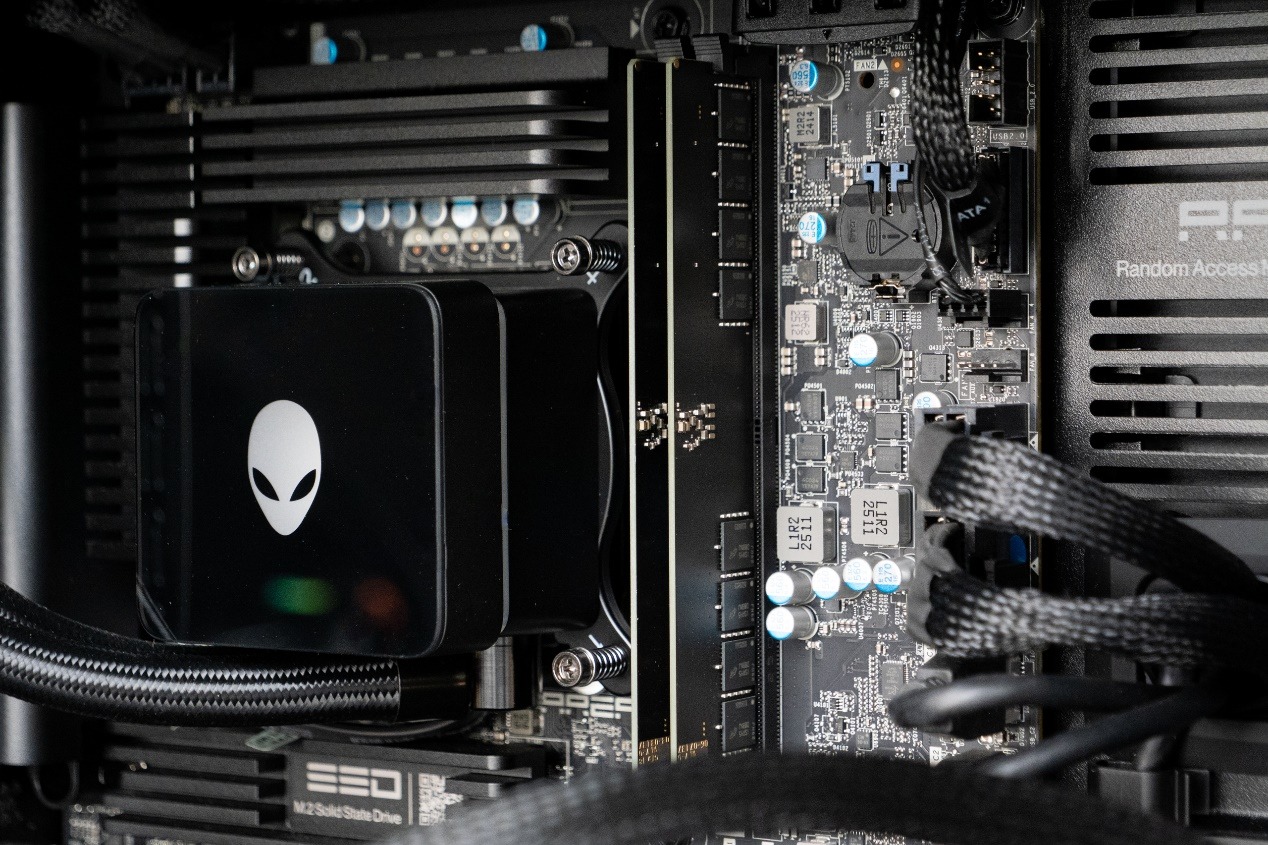 從神秘代號到硬核旗艦：Alienware外星人Area-51游戲臺式機
