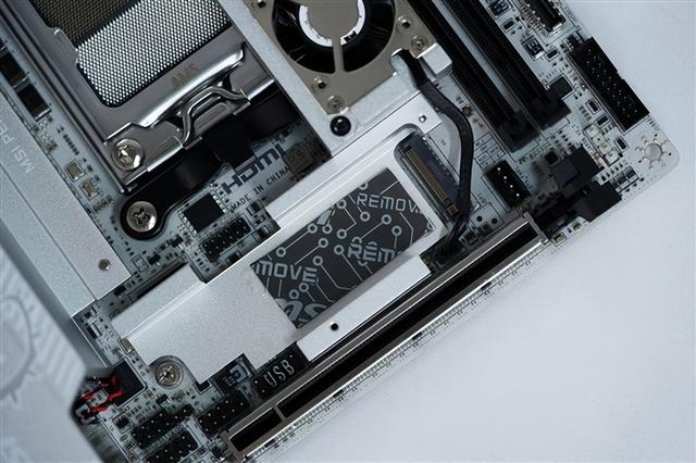 ITX小巧强悍!微星MPG B850I EDGE TI WIFI图赏