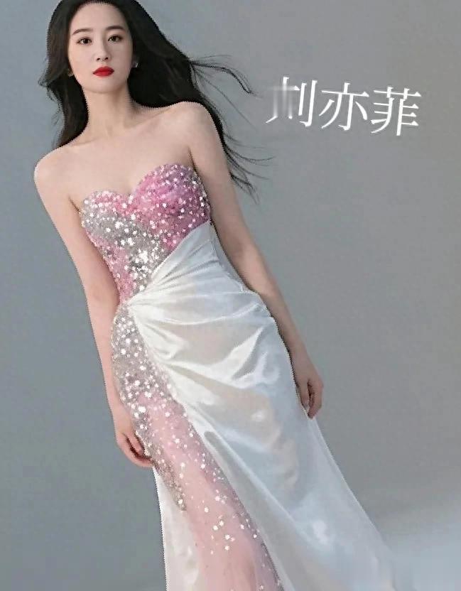 刘亦菲粉色礼服裙造型惊艳绝伦气质优雅性感妩媚让人眼前一亮