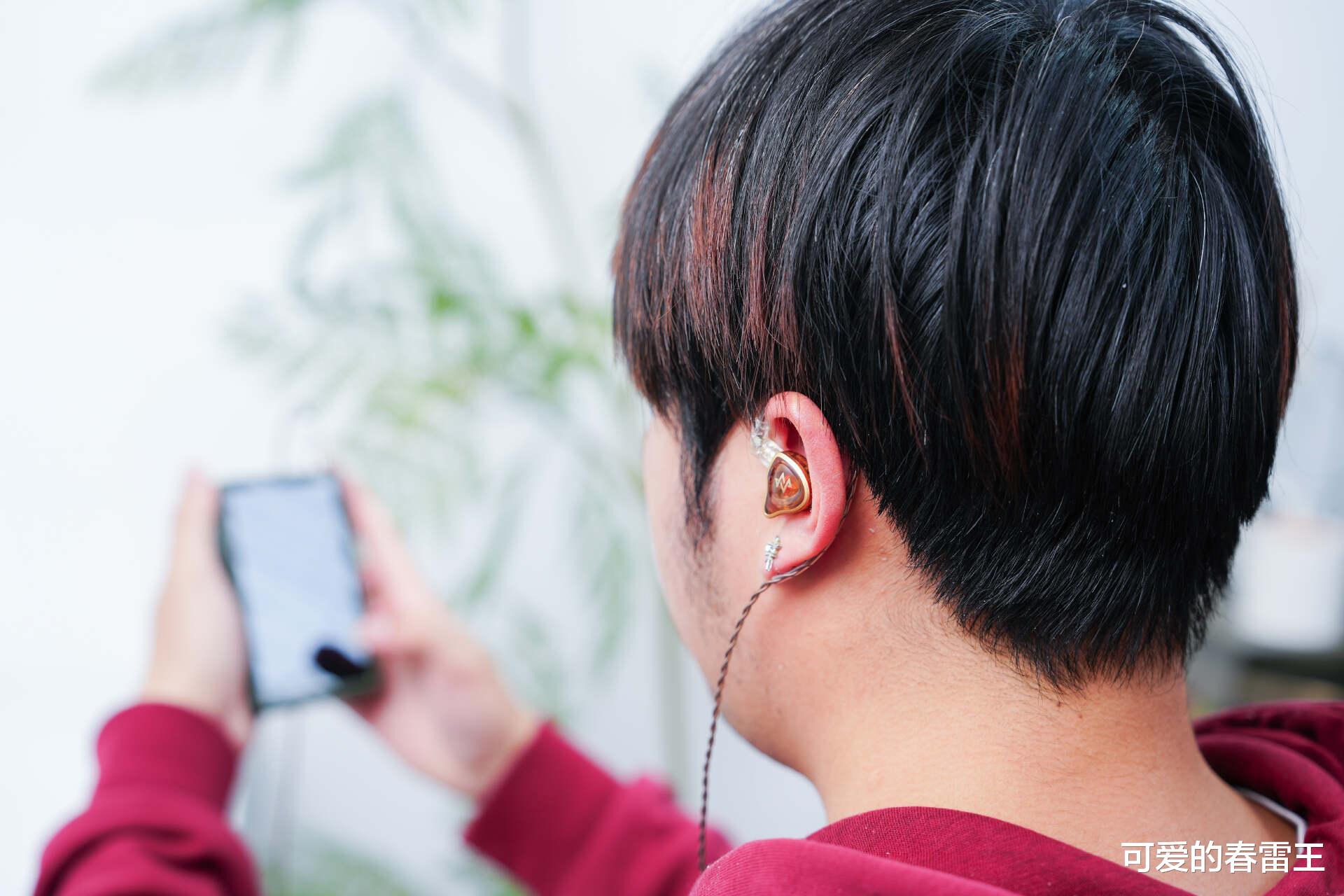 4.5g戴到耳朵怀孕！这复古耳机凭啥让烧友集体真香？