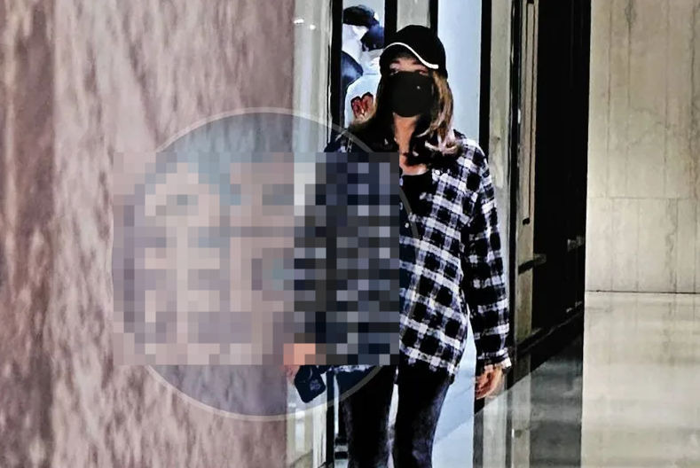 许玮甯产后首露面白到发光,孕期胖24斤没影响,曝邱泽当爸后变了