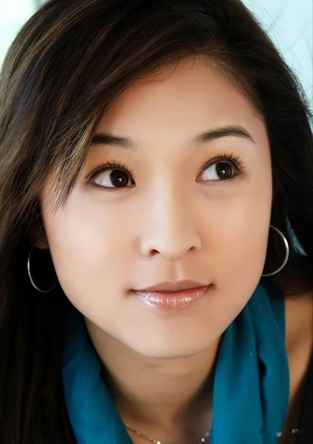 她40岁才走红，45岁却从荧幕“消失”，如今新身份曝光惊艳众人！