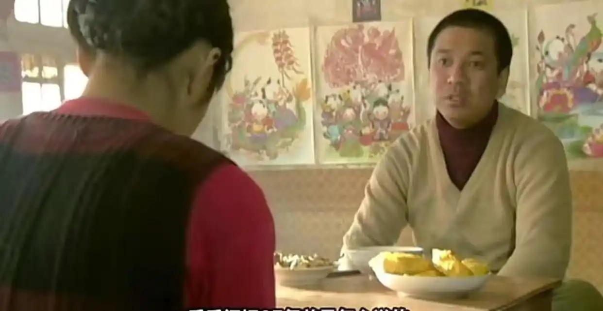 周小斌：妻子比他小十几岁，婚后生一女，给弟弟买房