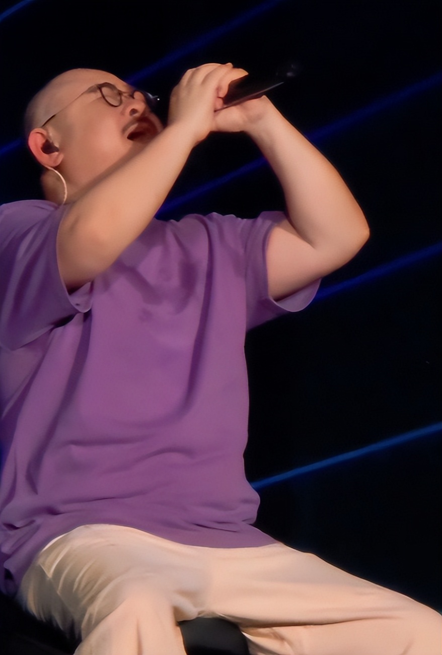 官媒发文,揭开刀郎真实处境,难怪他哽咽落泪,突然理解了云朵