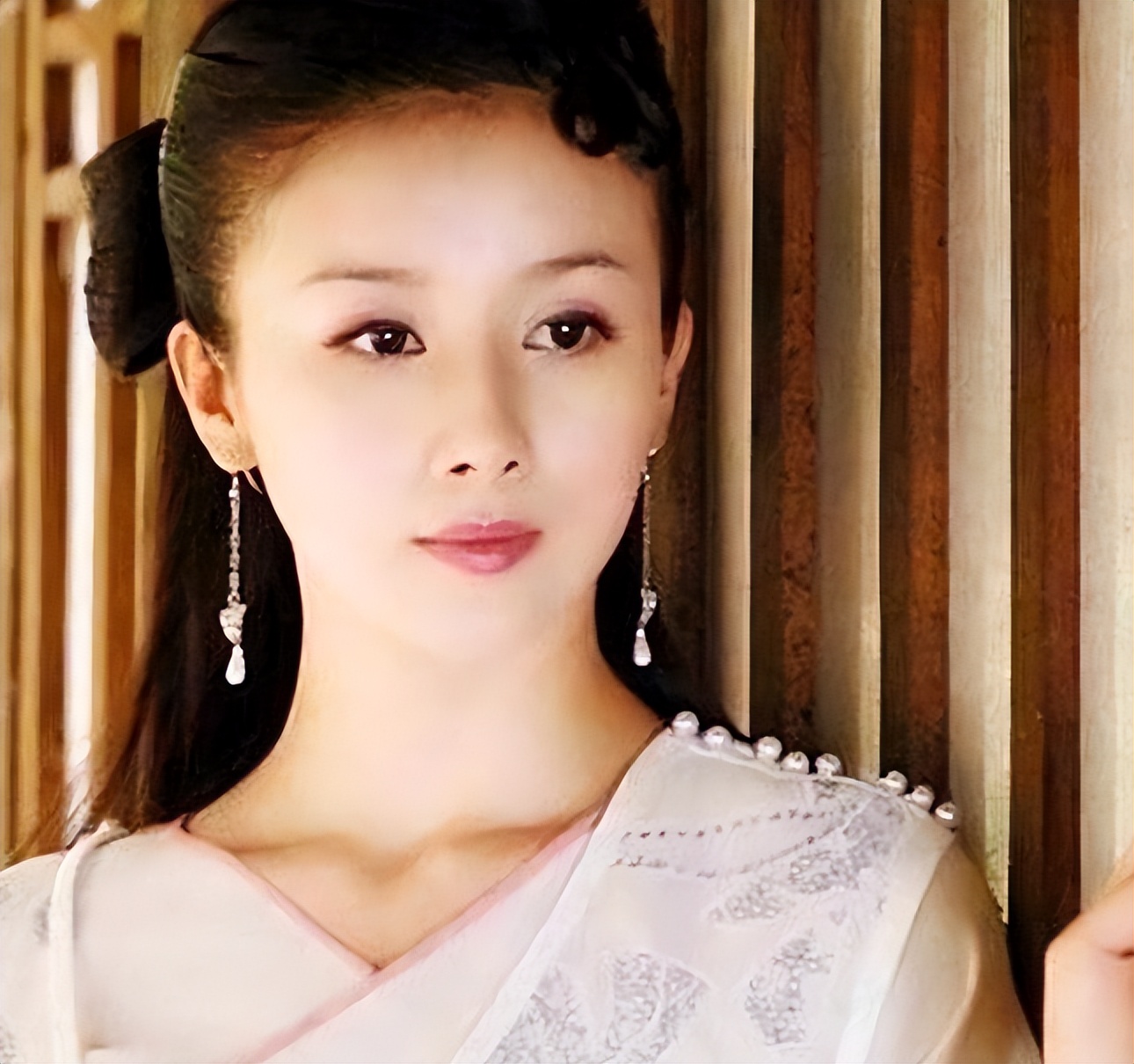 官宣离婚,孙菲菲发长文自曝“大瓜”,直接点名道姓