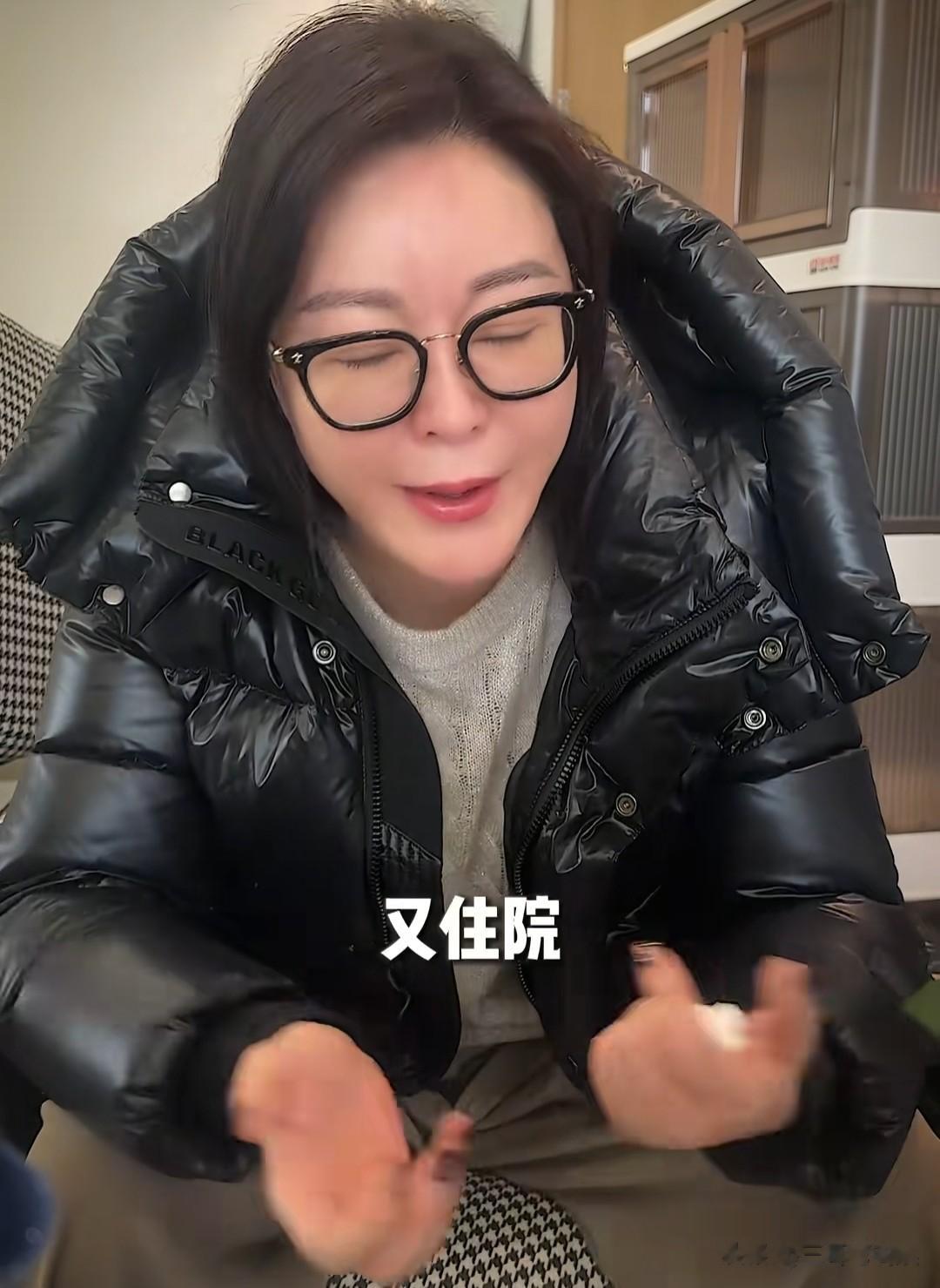 王小骞哭曝女儿进入青春叛逆期，因正食症入院治疗，自责缺少陪伴