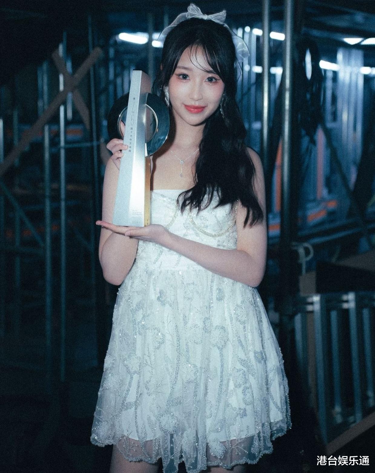 签唱会票价超谢霆锋演唱会？TVB小花：含半小时互动与限定周边