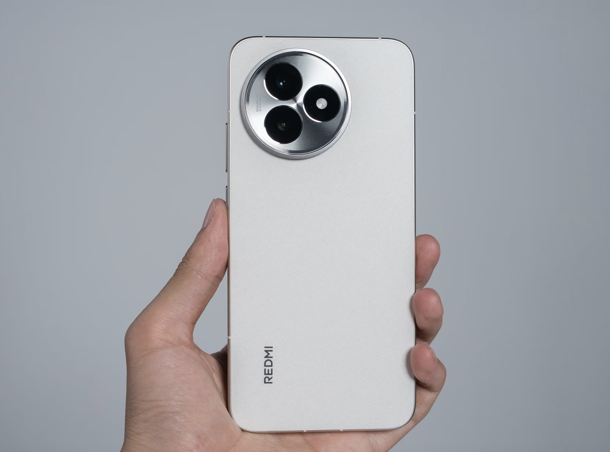 首销荣获“销量冠军”,天玑9400+7410mAh+金属中框,仅2209元!