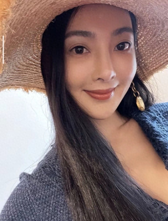 曹格深夜调侃“没忘掉前妻”！吴速玲颜值气质封神网友难怪放不下