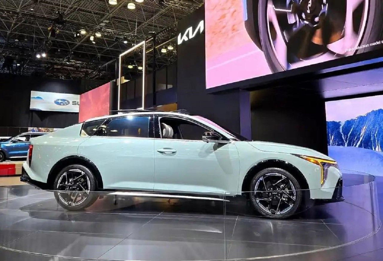 十万级轿跑，惊艳来袭？全新起亚K4，你准备好了吗？