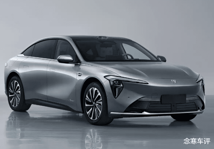 传统巨人转身，别克至境L7诚意之作，纯电302公里，价格决定成败