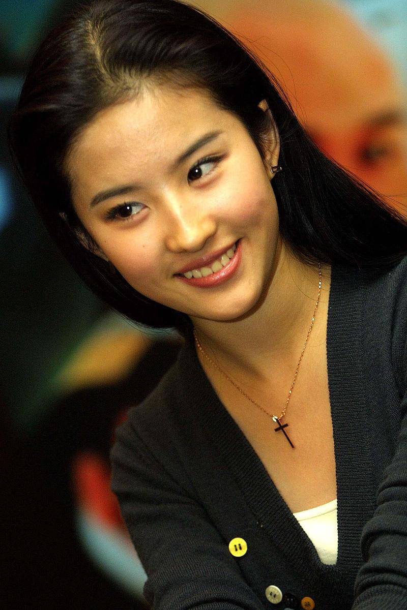 刘亦菲国庆自驾游引爆全网