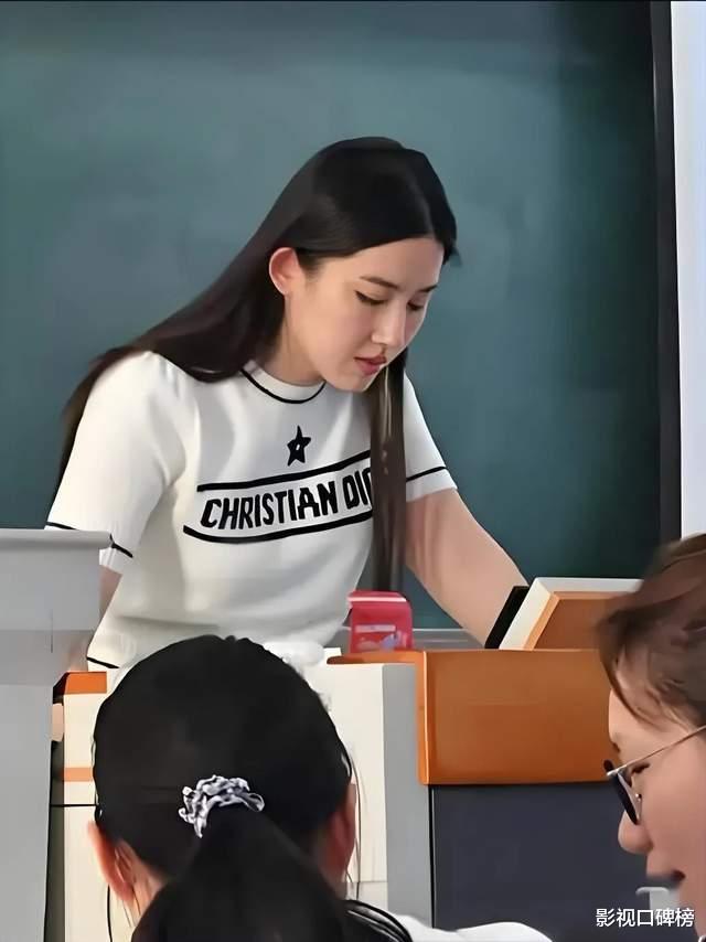 天仙颜值难敌现实!撞脸刘亦菲网红转行当主播,月入数万逆袭人生