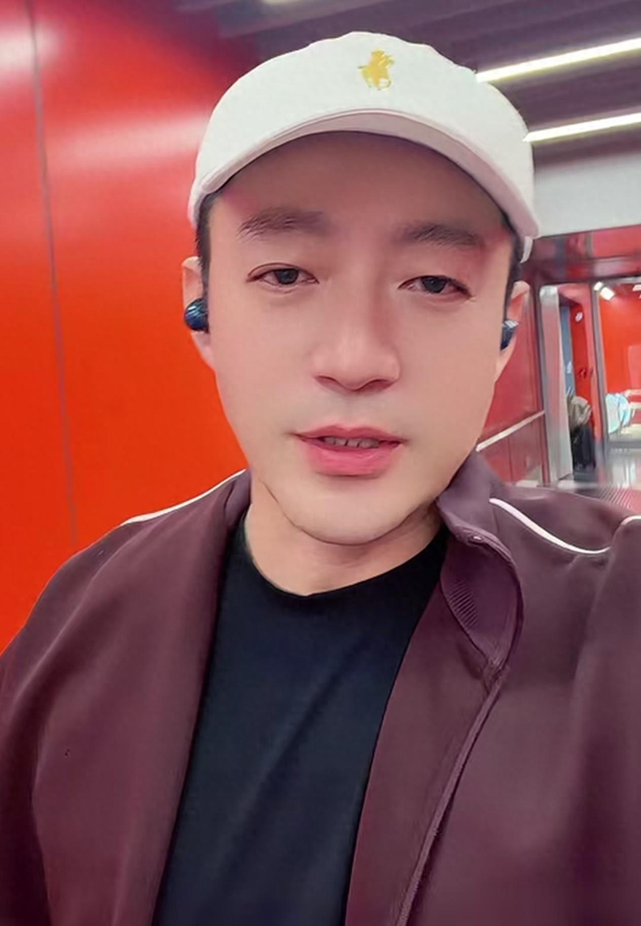 小菲喜提三胎宝爸,今日返京,透露心情还行!一家或将湾湾过年!