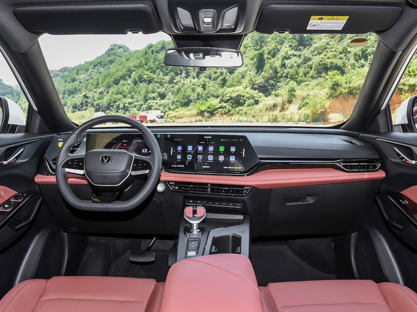 长安全新SUV上市，限时5.99万起售，年轻动感外观，配1.5T新蓝鲸