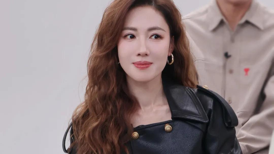 李施嬅最终“复合”被大赞！现实同“张家妍”人生高度重合，被“虐”过程惹人心痛