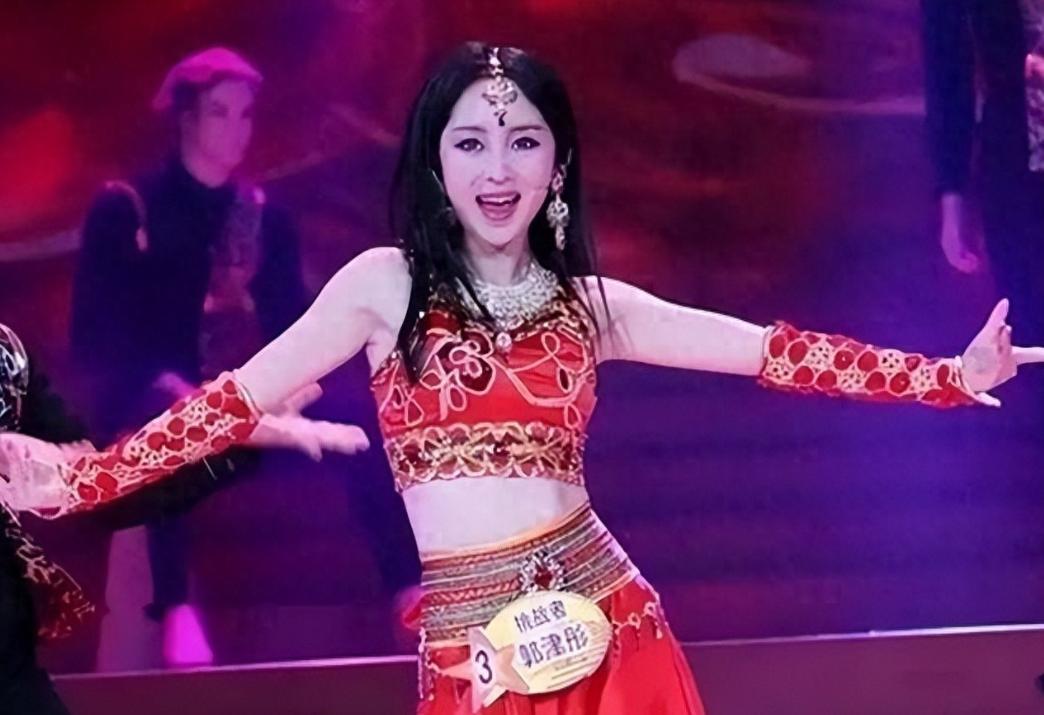 她靠星光大道一炮而红，却因当小三前途尽毁，今39岁活成这样