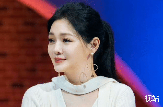 S家拒绝龙岩千万墓地安葬,改立大S雕像,许雅钧疑不满:不要问我