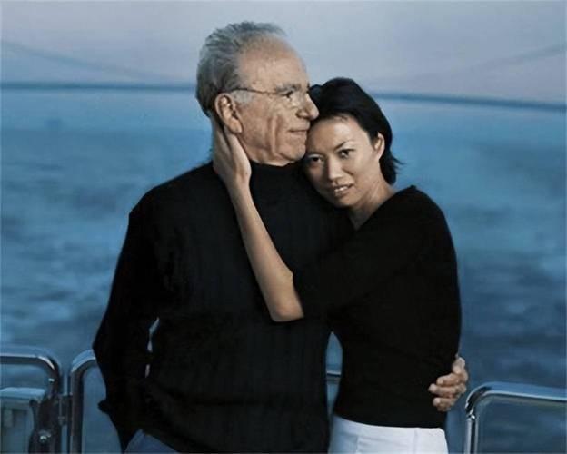 睡完首富睡总统：从捞女到顶级名媛，靠男人拿到268亿，她凭啥？