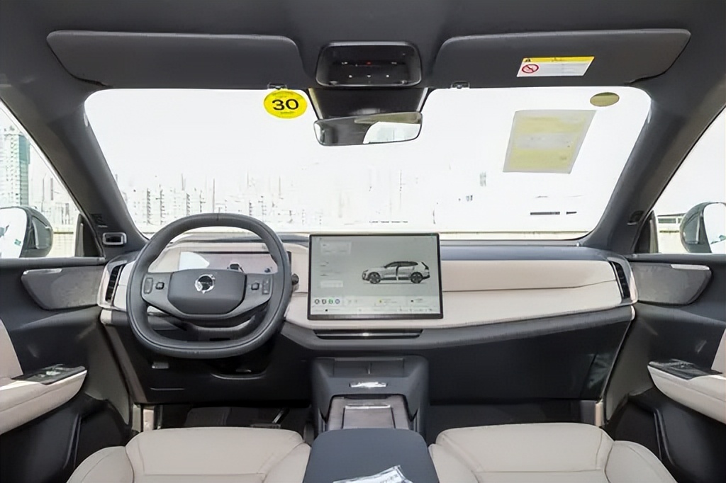 纯电212km、综合续航超1200km，它正在重新定义“好用的混动”