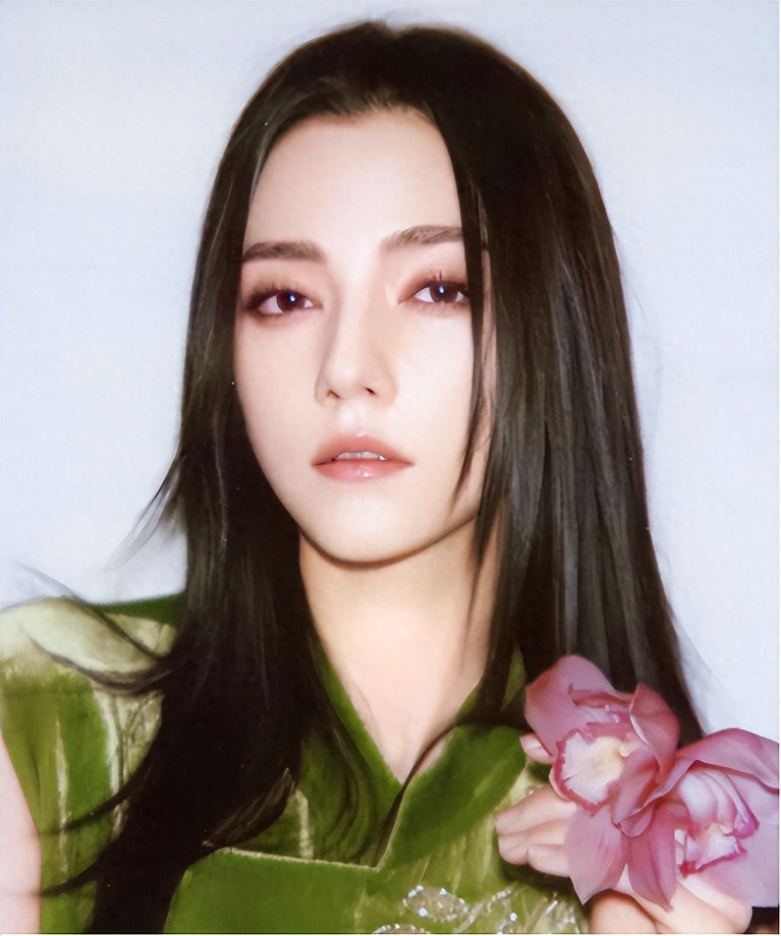 霍启山恋情被曝!女方是封神“妲己”,立场惹争议,恐难嫁入豪门