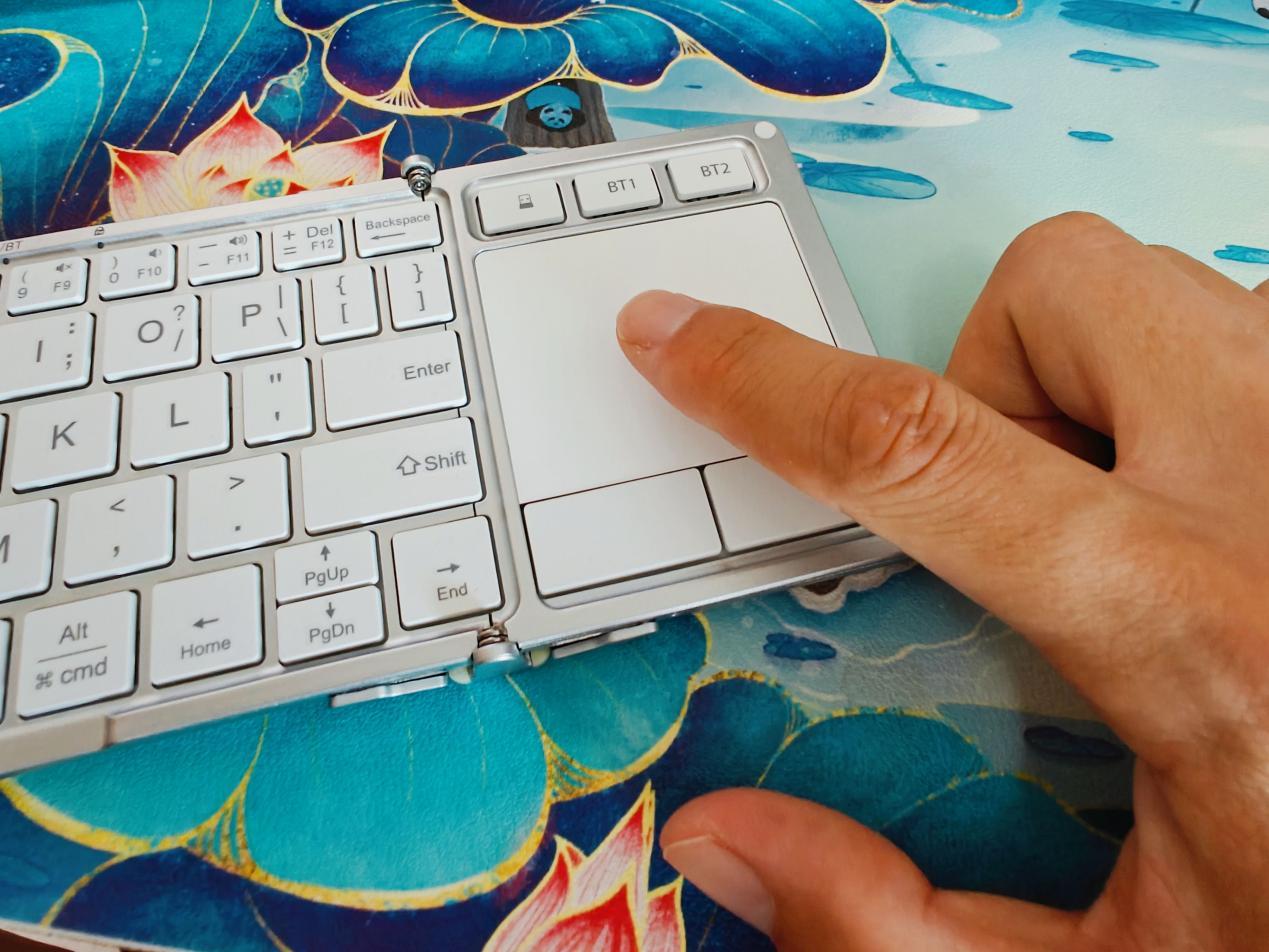 键盘也卷“三折叠”？BOW折叠蓝牙键盘，移动办公便携利器！